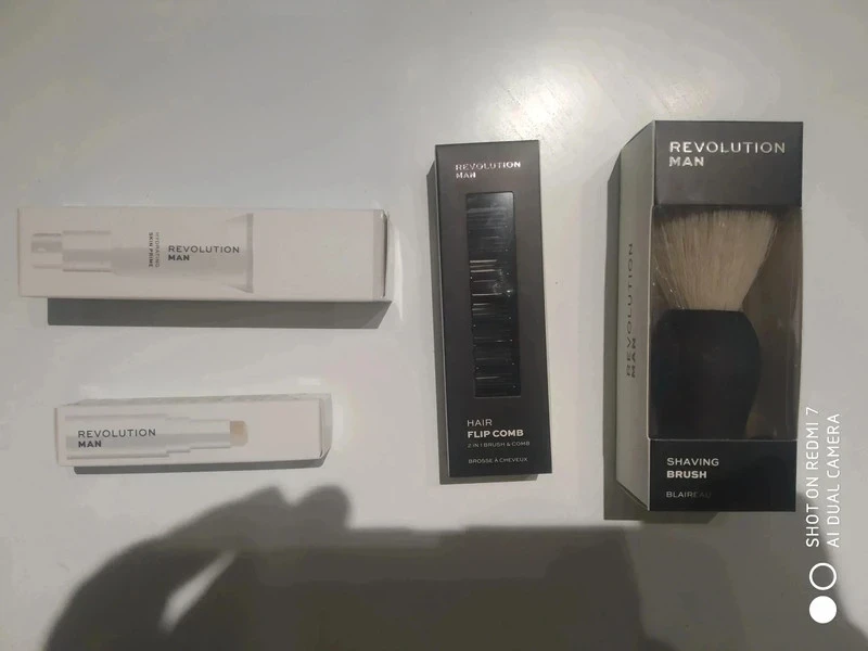 Lot de 4 produits Revolution Man